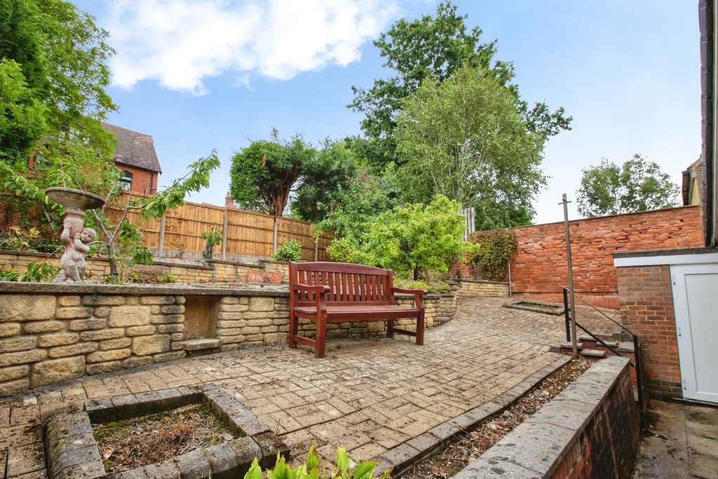 Property photo 2 of 16