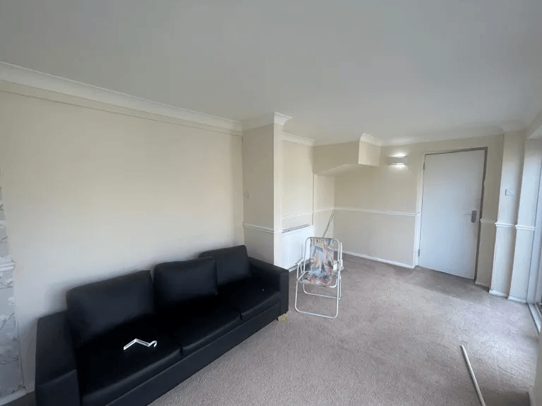 Property photo 1 of 13 4 Bed Semi-Detached House To Rent Lodge Way, Shepperton Tw17