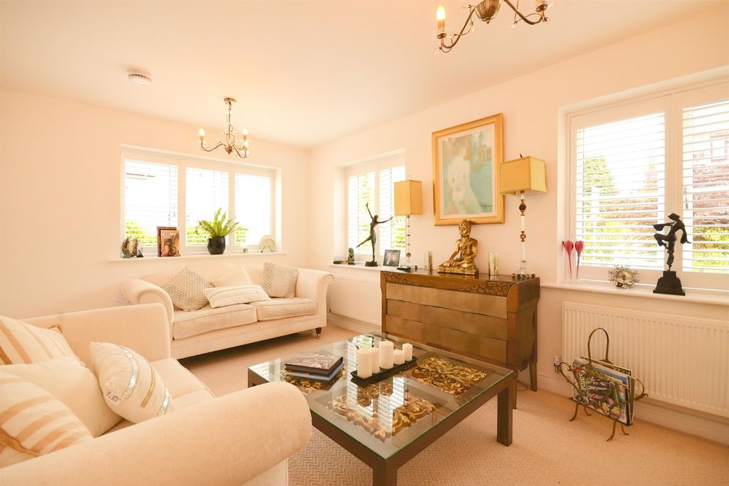 Property photo 3 of 14