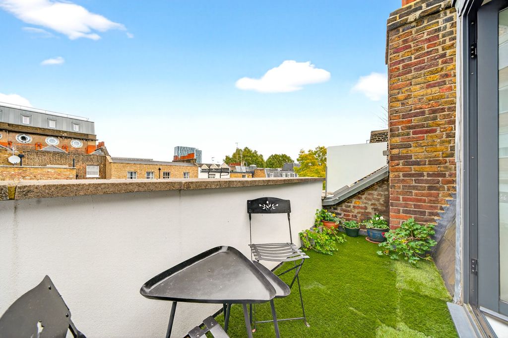 Property photo 3 of 24