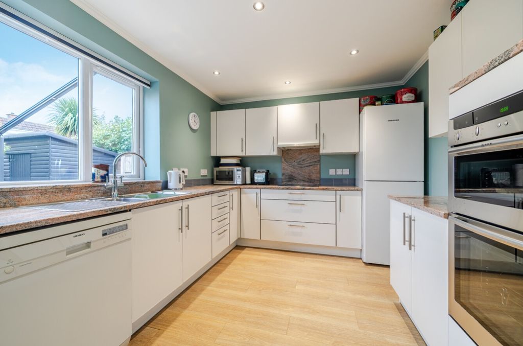 Property photo 3 of 25 1536634-12-1A140488B9428