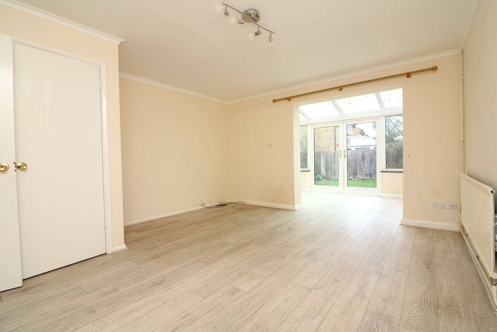 Property photo 2 of 12 4827091