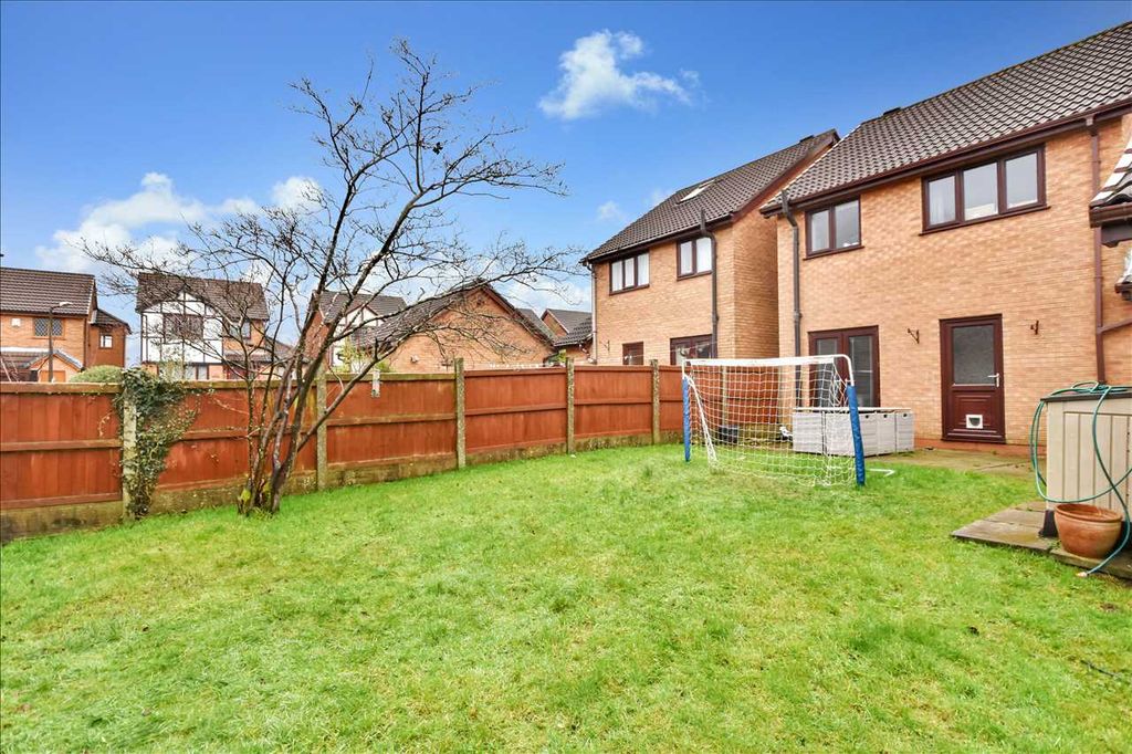 Property photo 2 of 21