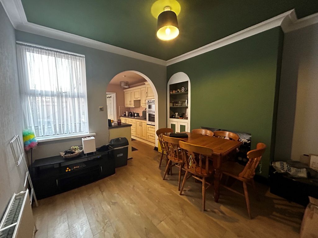 Property photo 3 of 7 Dining Room