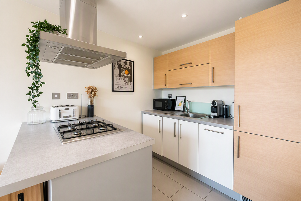 Property photo 3 of 17 Kitchen