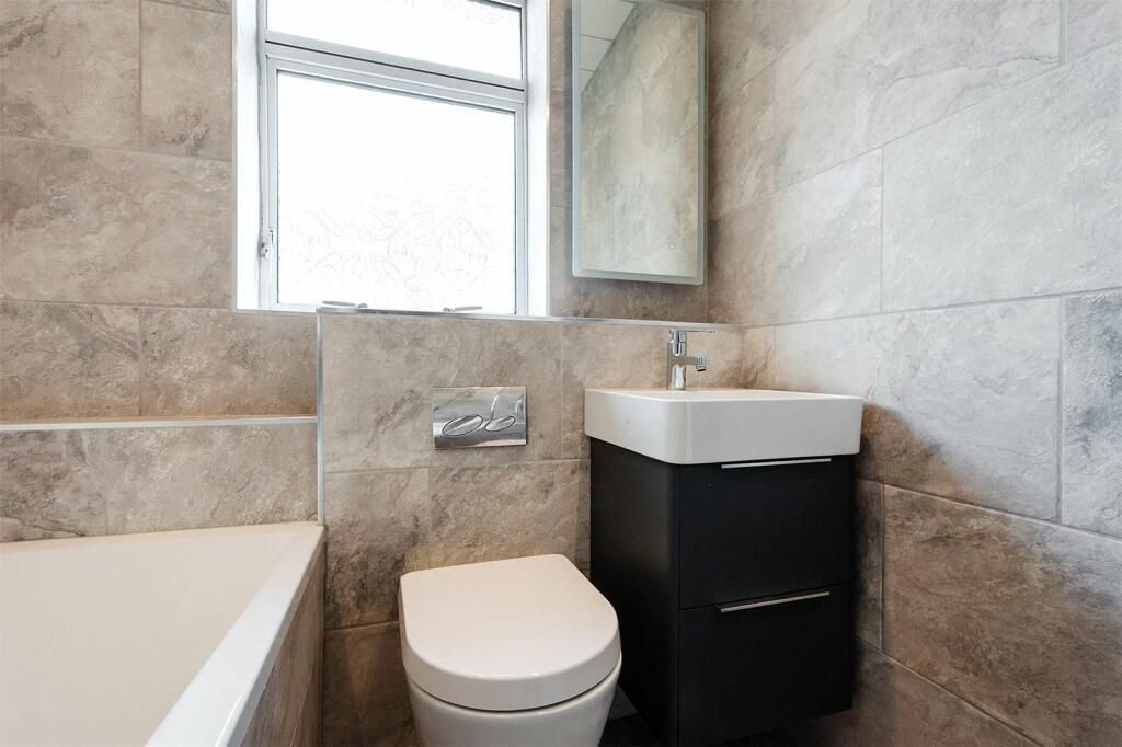 Additional image 4 of 2 bed flat to rentAshley Terrace, Alloa FK10