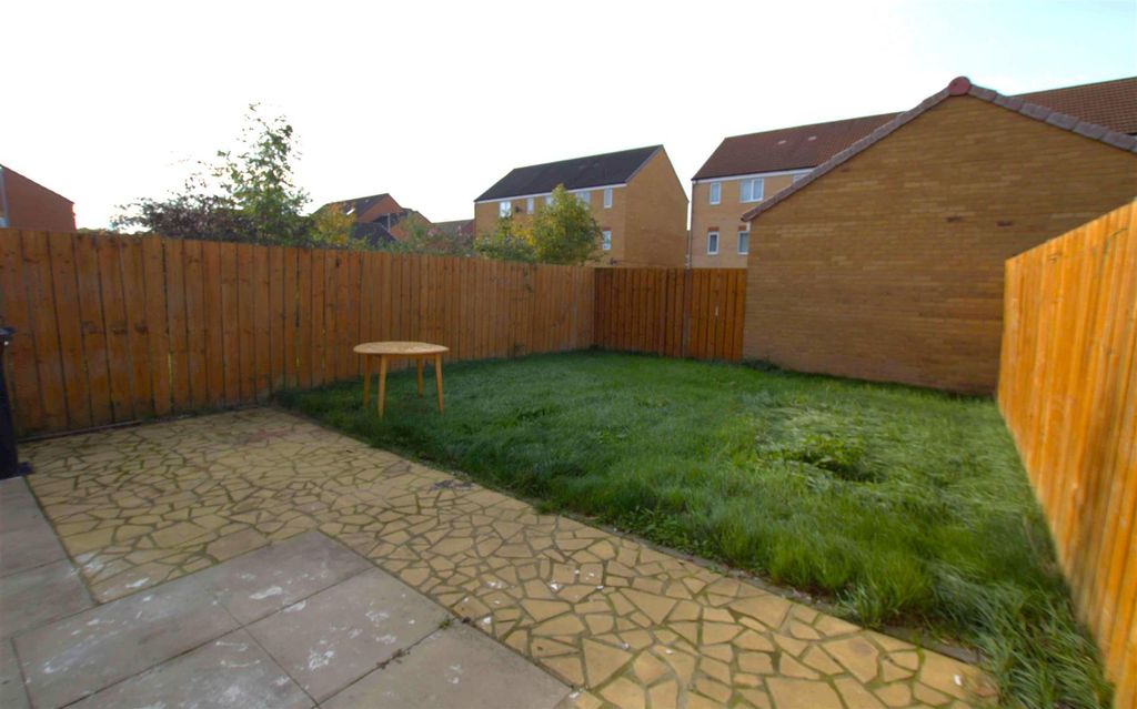 Property photo 1 of 10 Garden