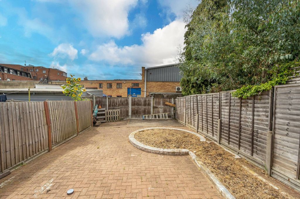 Property photo 3 of 10