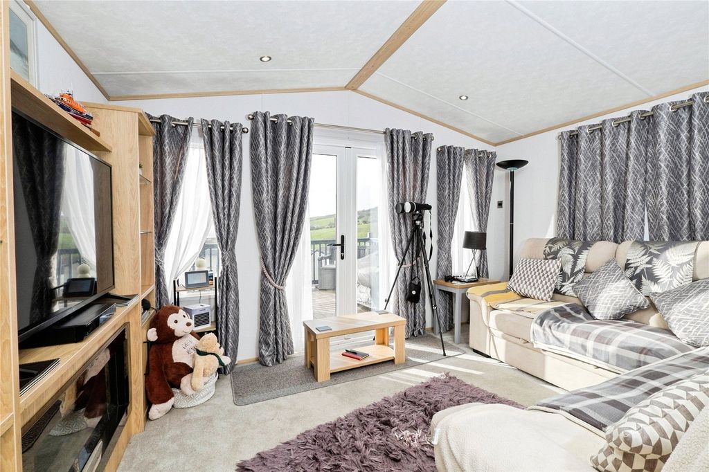 Property photo 2 of 16 Picture No. 09