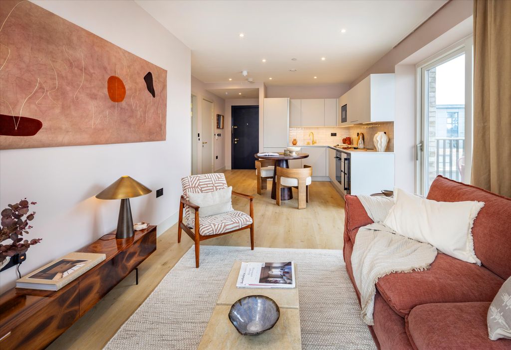 Property photo 1 of 18 Image