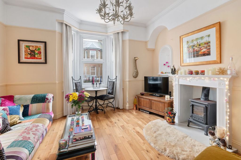 Property photo 1 of 11