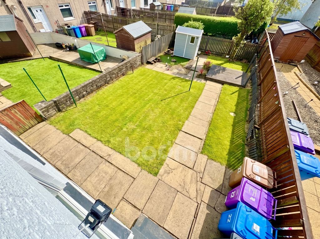 Property photo 2 of 26 Larch Terrace, Beith Garden Shot