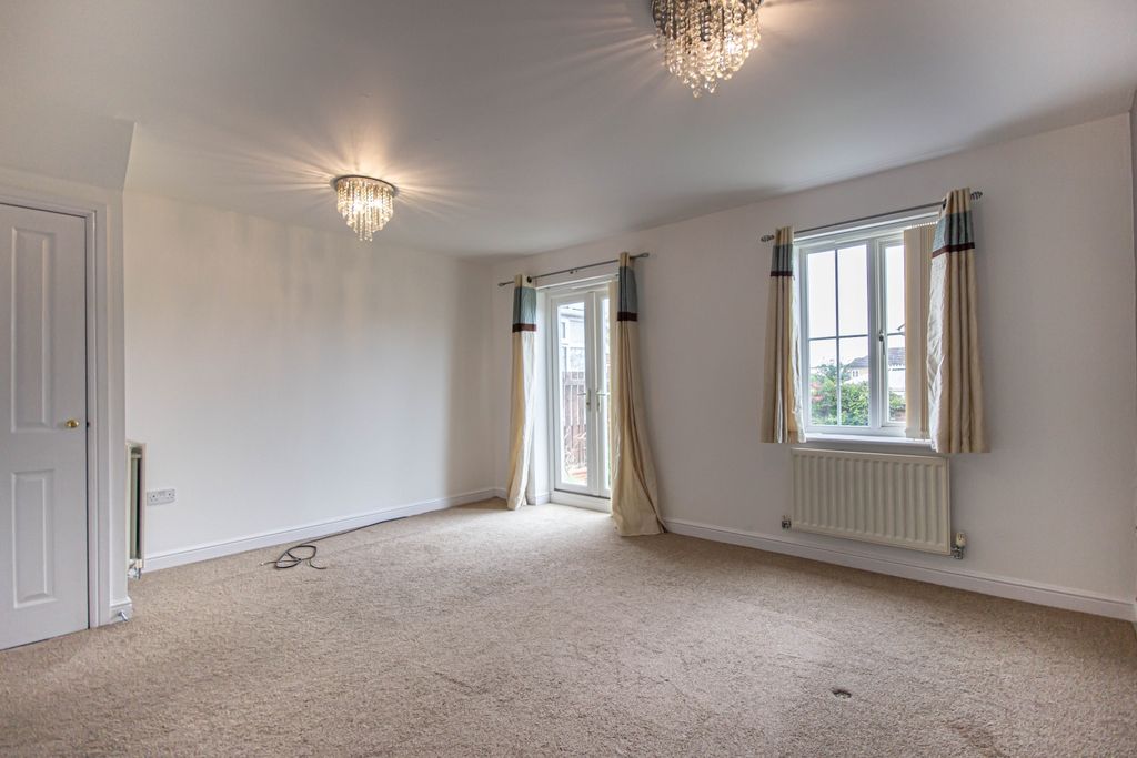 Property photo 2 of 17 2