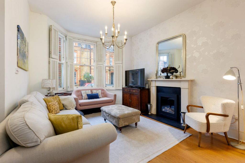 Property photo 2 of 11