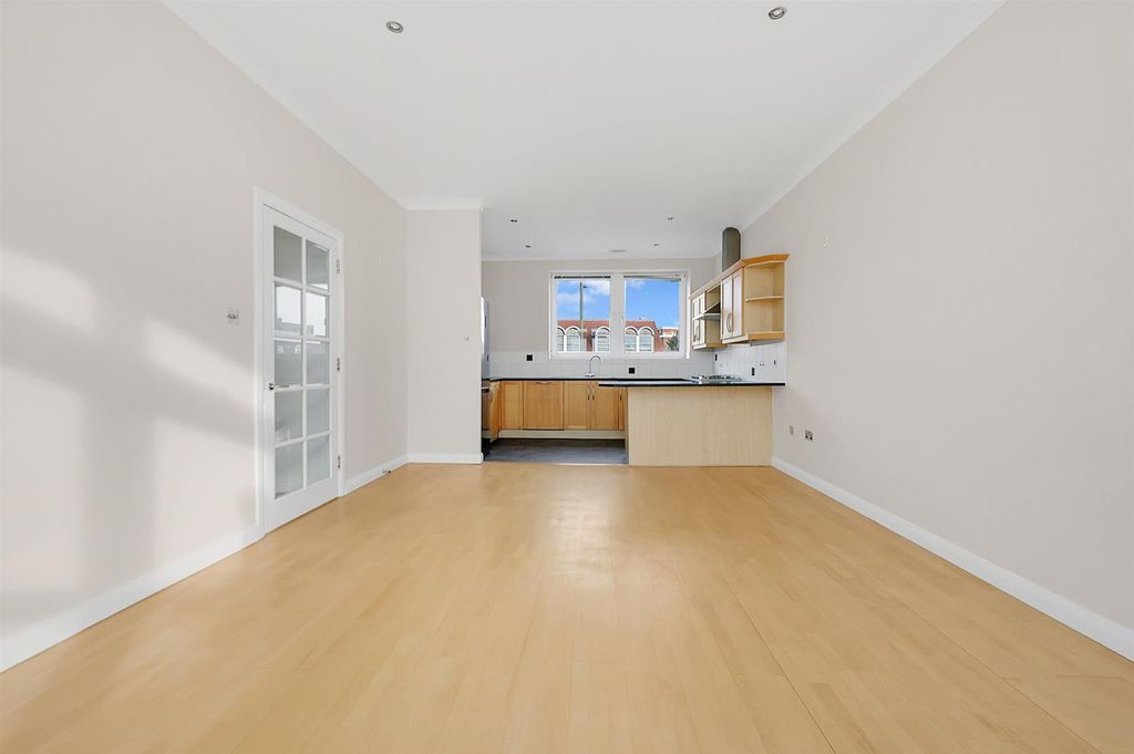 Property photo 3 of 20 Gypkyn9Xke-Btlblytgryq.Jpg