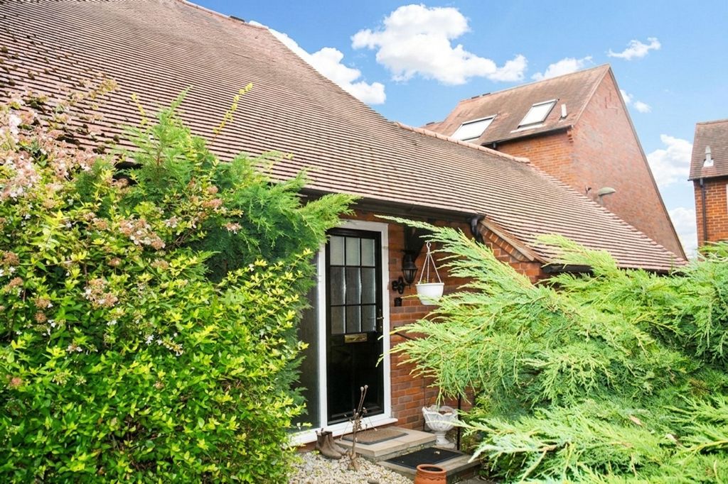 Property photo 1 of 6 Front