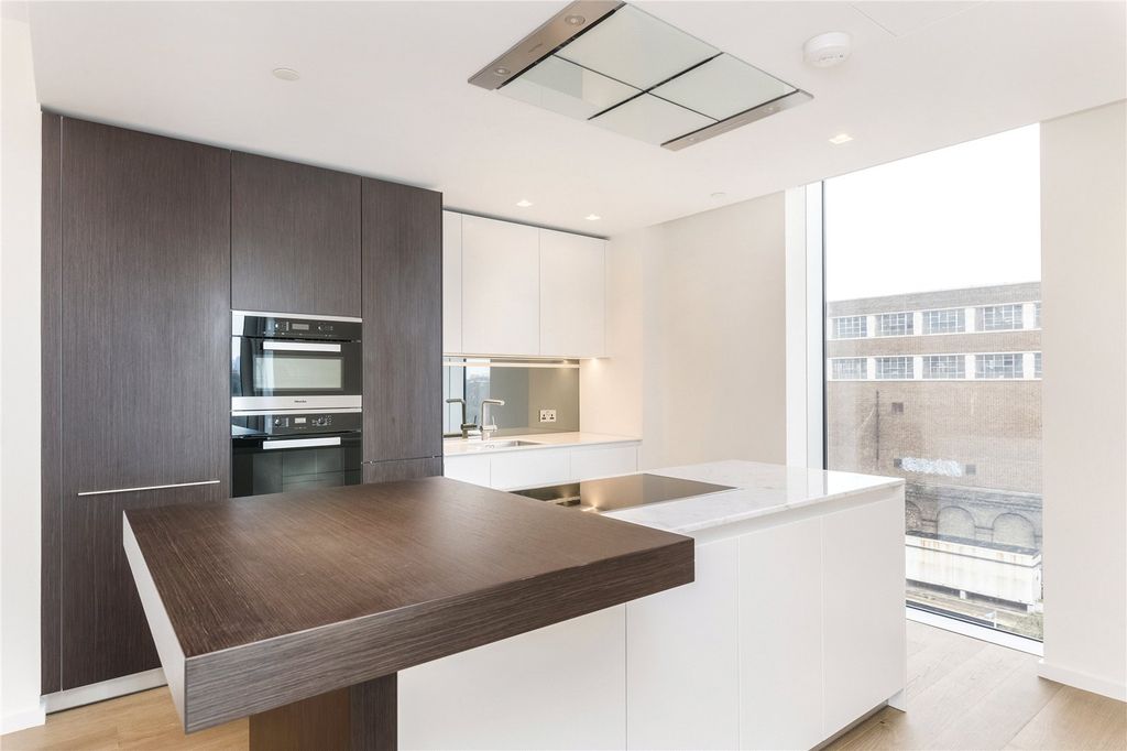 Property photo 3 of 13 Kitchen