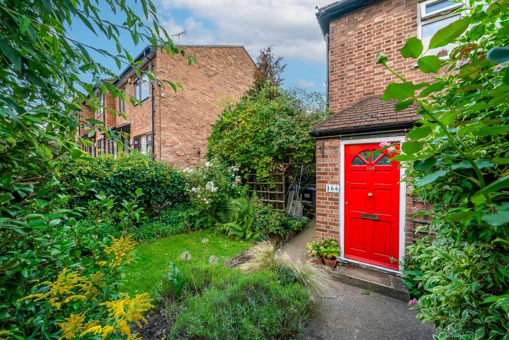 Property photo 2 of 20 Main Entrance