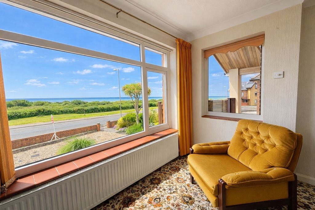 Property photo 2 of 20 Sitting Room & View
