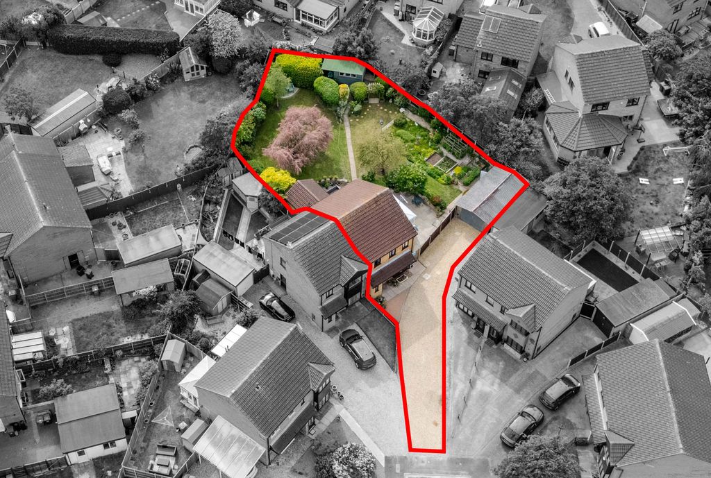 Property photo 2 of 25 2026-05-15-29Winthorperoad060Highligtcopy