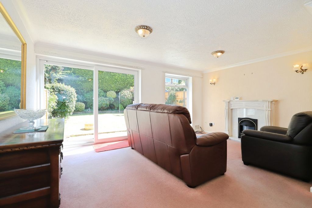 Property photo 2 of 17 Photo