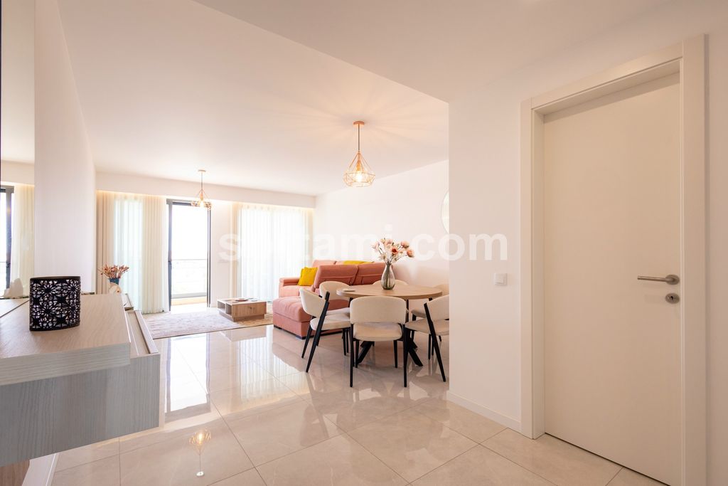 Property photo 3 of 27