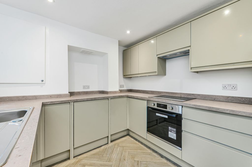 Property photo 1 of 8 Kitchen