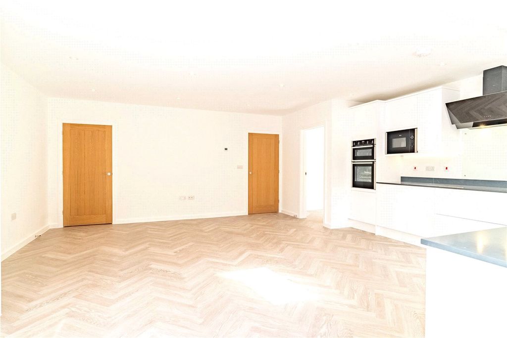 Property photo 3 of 19 Picture No. 13