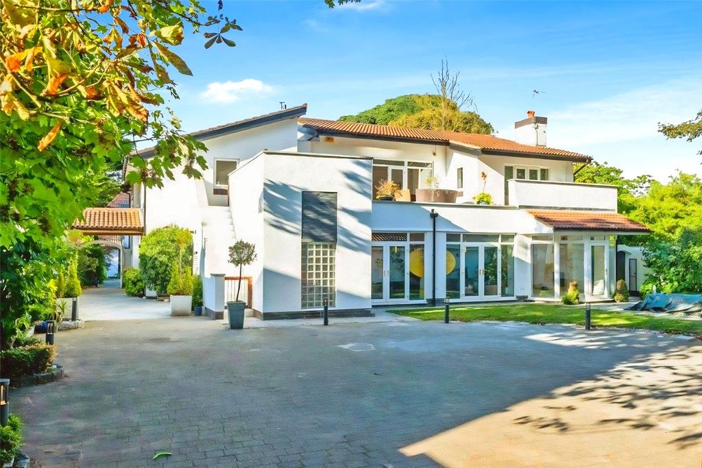 Property photo 1 of 32 Picture No. 72