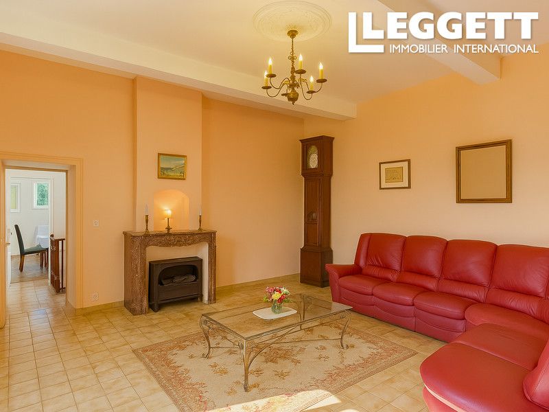 Property photo 3 of 10