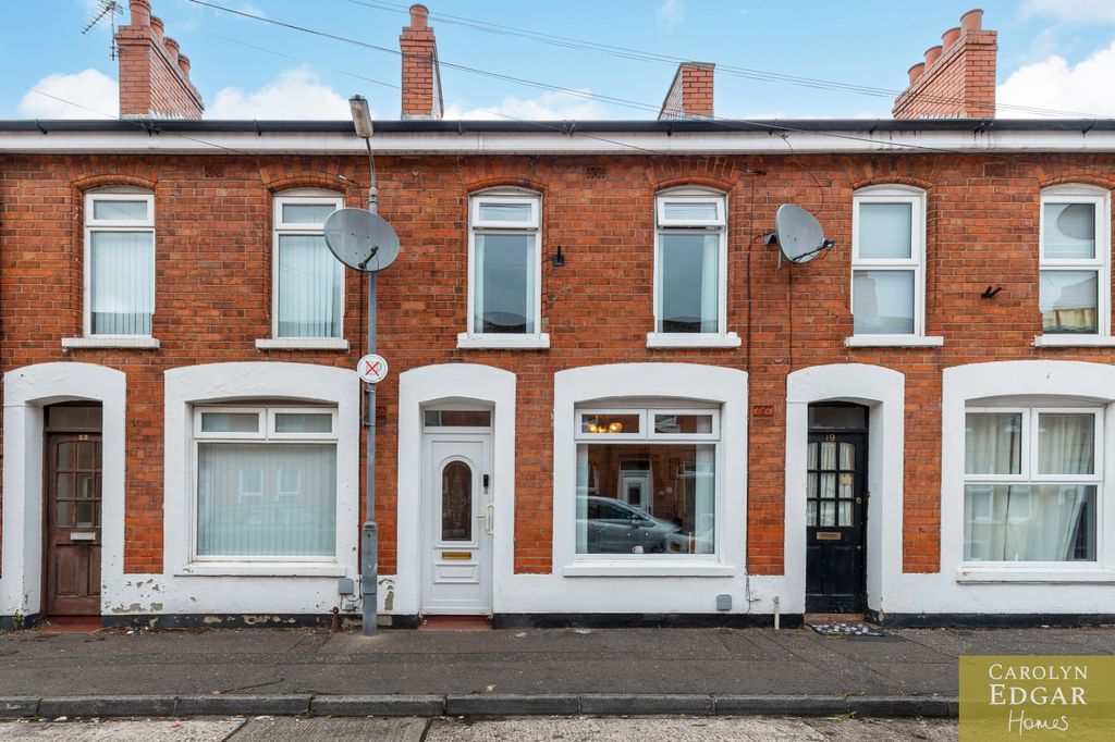 Property photo 1 of 31 001