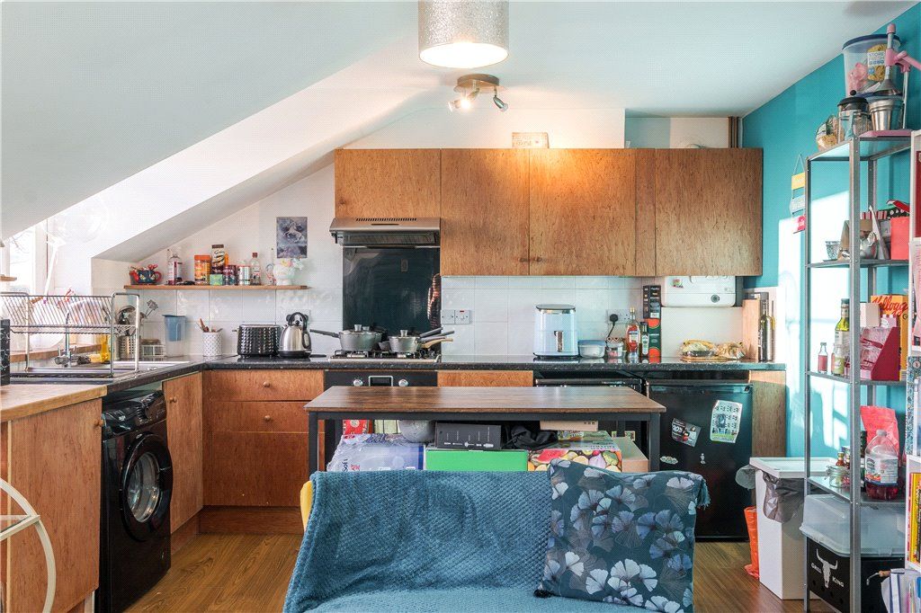 Property photo 3 of 15 Kitchen