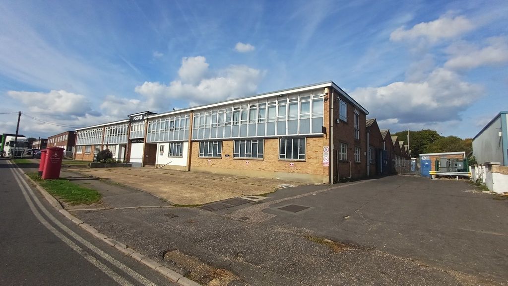 Property photo 2 of 11 Photo 24