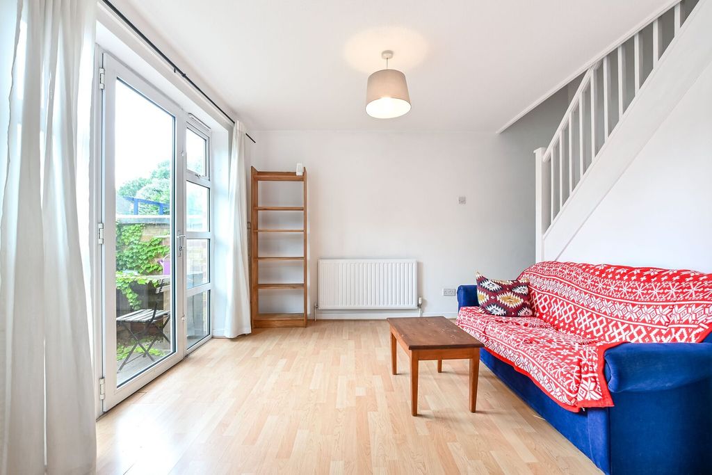 Property photo 2 of 17