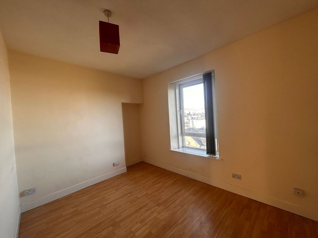 Property photo 3 of 11 Bedroom 1