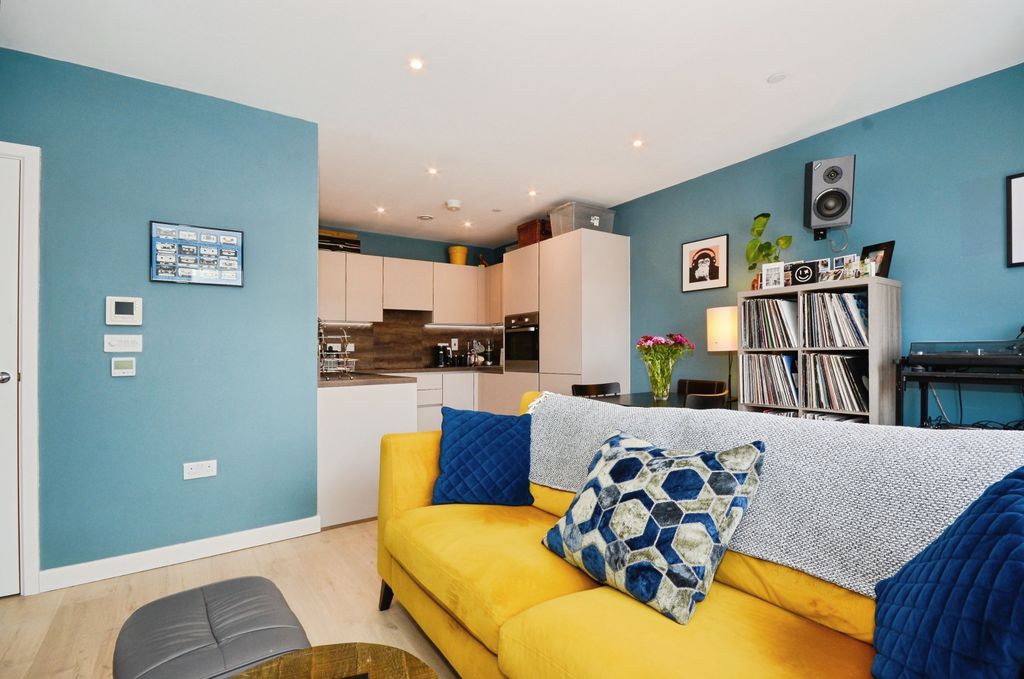 Property photo 2 of 12 Open Plan Living