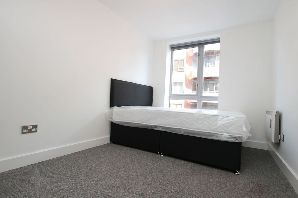 Property photo 3 of 6