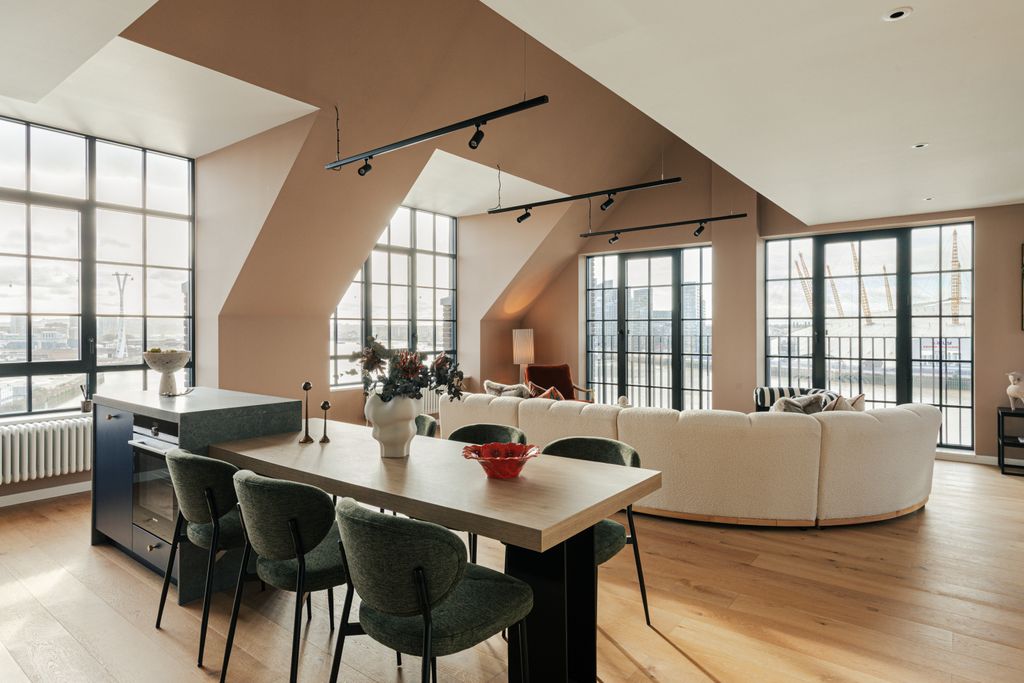 Property photo 1 of 41 Three Bedroom &amp; Loft Penthouses At Goodluck Hope, E14