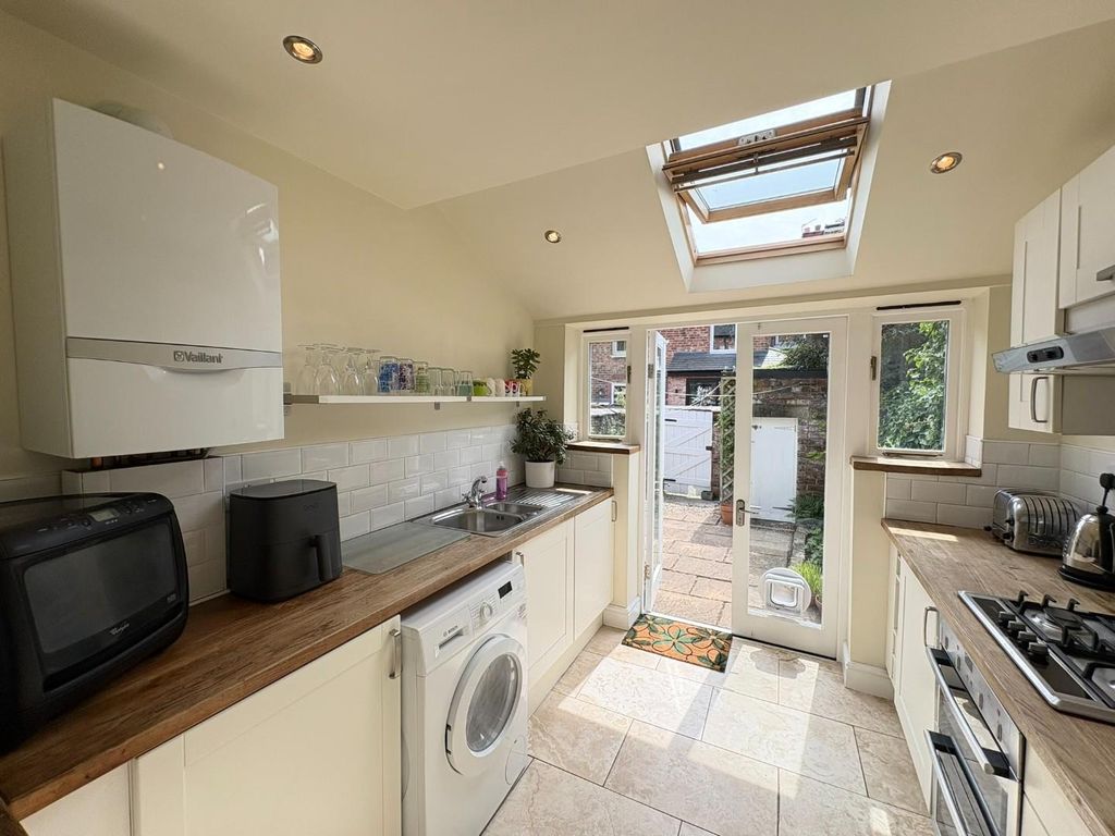 Property photo 3 of 18