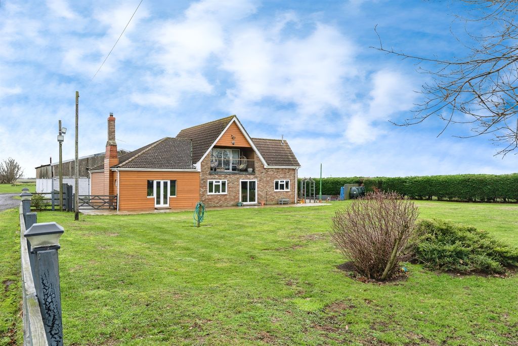 Property photo 2 of 39