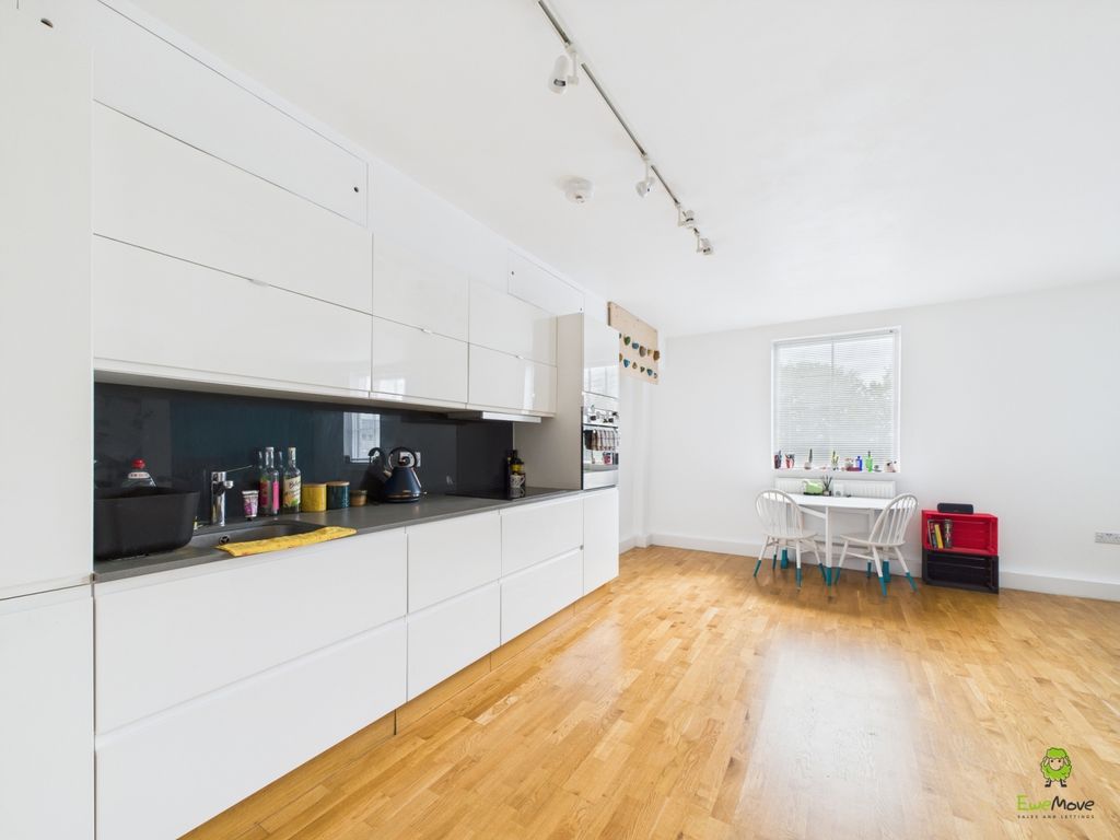 Property photo 1 of 10 Nicoleta Aliman Ewemove Bexleyheath