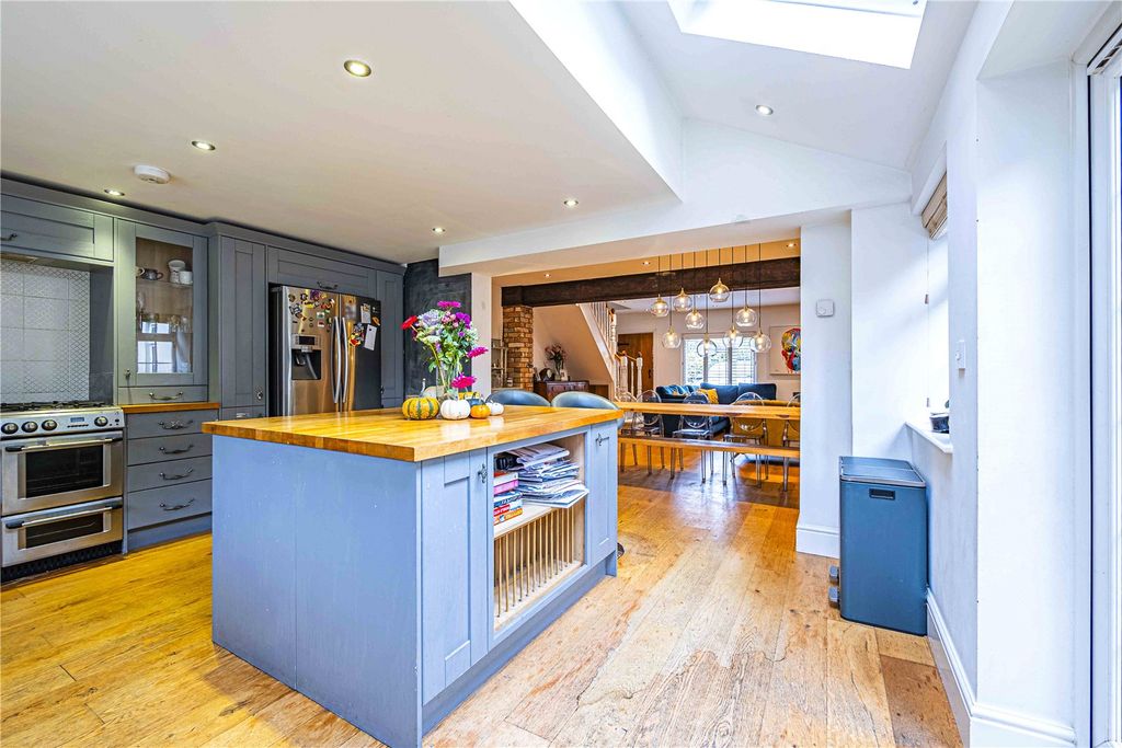 Property photo 3 of 28 Picture No. 37