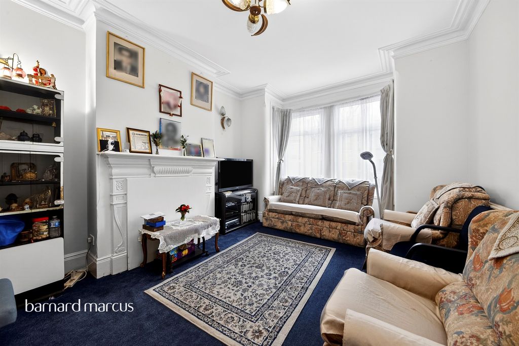 Property photo 3 of 14