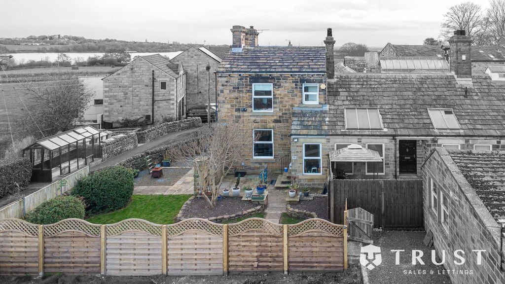 Property photo 3 of 31