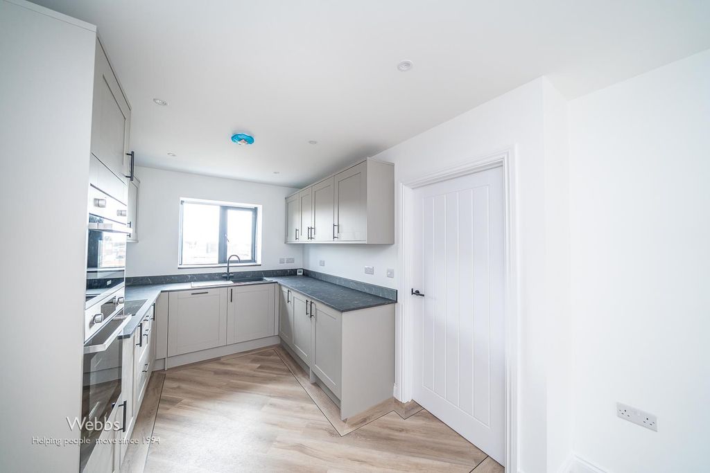 Property photo 3 of 35 Â© Webbs Estate Agents Â© (15 Of 124).Jpg