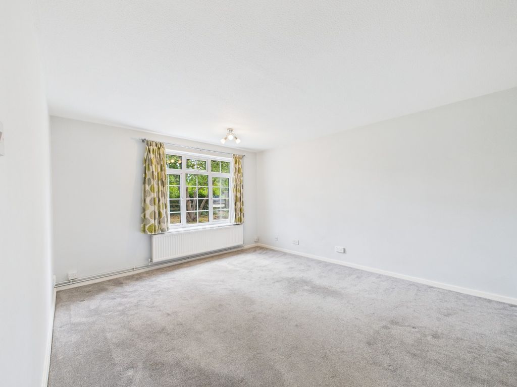 Property photo 3 of 8 4486893