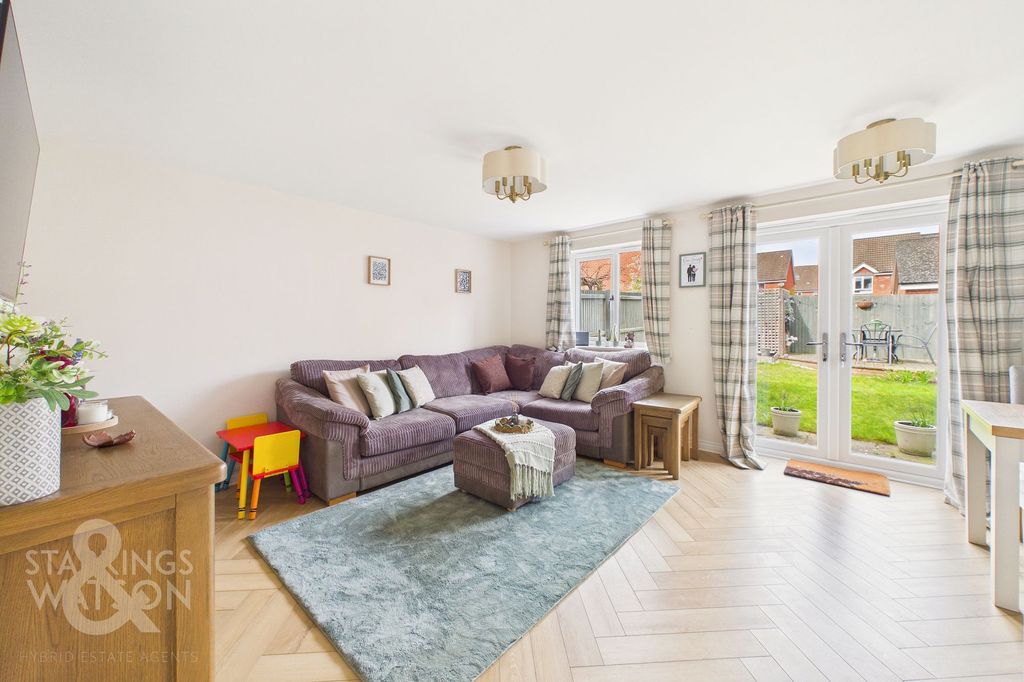 Property photo 2 of 26