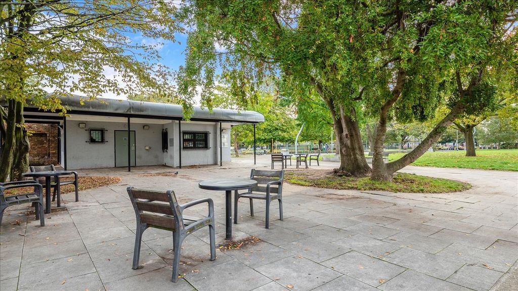 Property photo 2 of 2