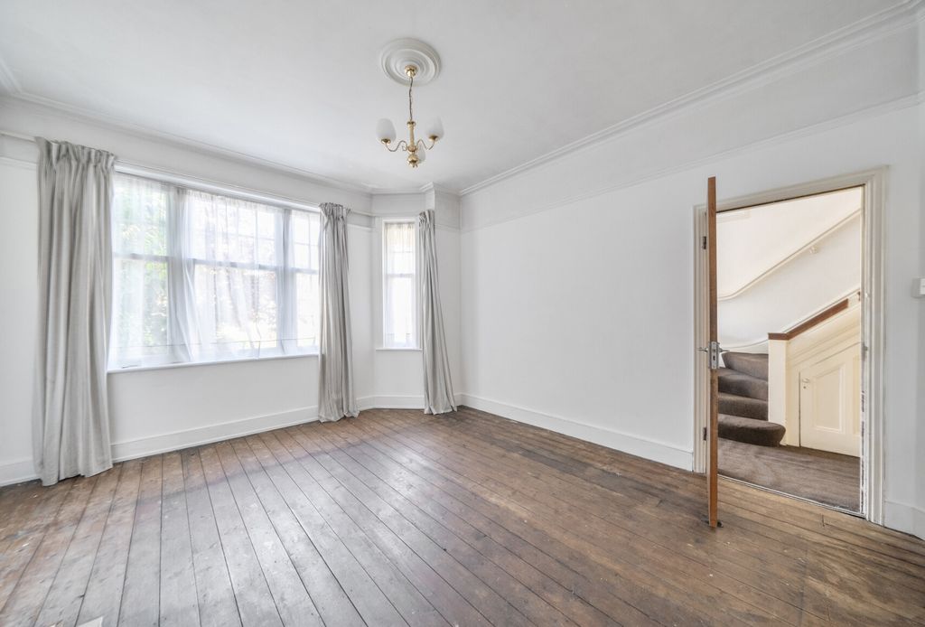 Property photo 3 of 12 1468539-15-6A1701...