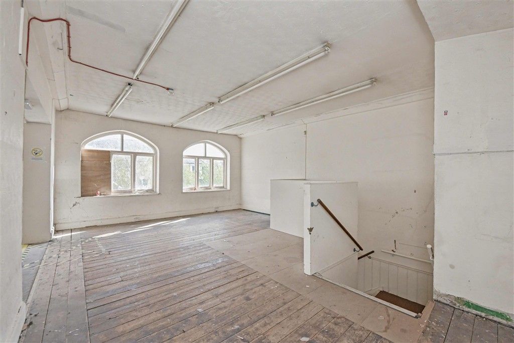 Property photo 3 of 8